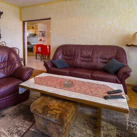 In 5568 Apartman