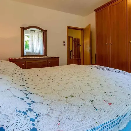 Apartment In 5568 Crikvenica